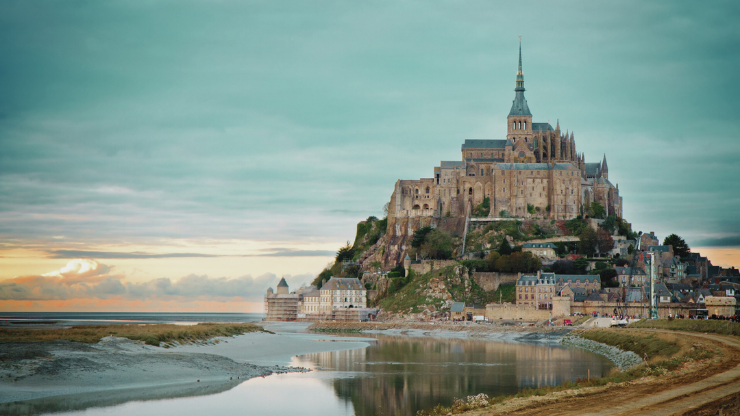 Saint Michel : Gardien Céleste et Inspirateur des Chevaliers
